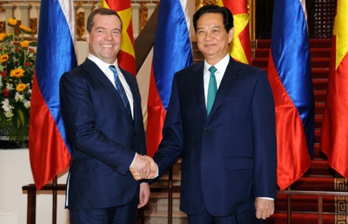 Премьер-министр РФ Дмитрий Медведев находится во Вьетнаме с официальным визитом - ảnh 1